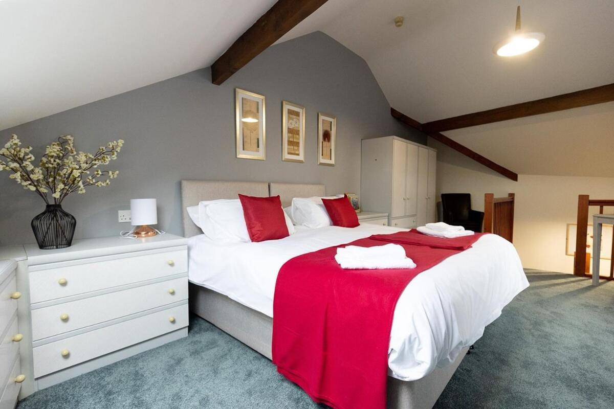 Katherines Court - Spacious Apartment With Rolling Hill Views Kendal Extérieur photo