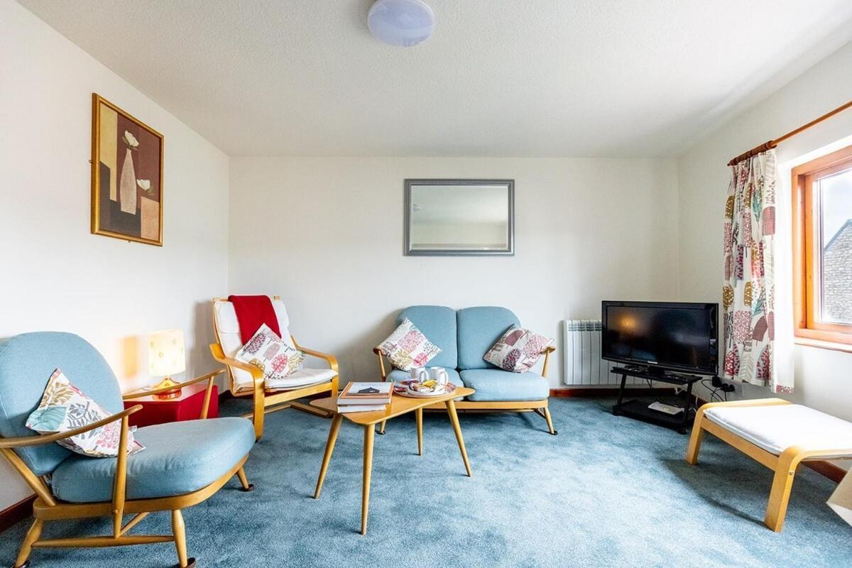 Katherines Court - Spacious Apartment With Rolling Hill Views Kendal Extérieur photo